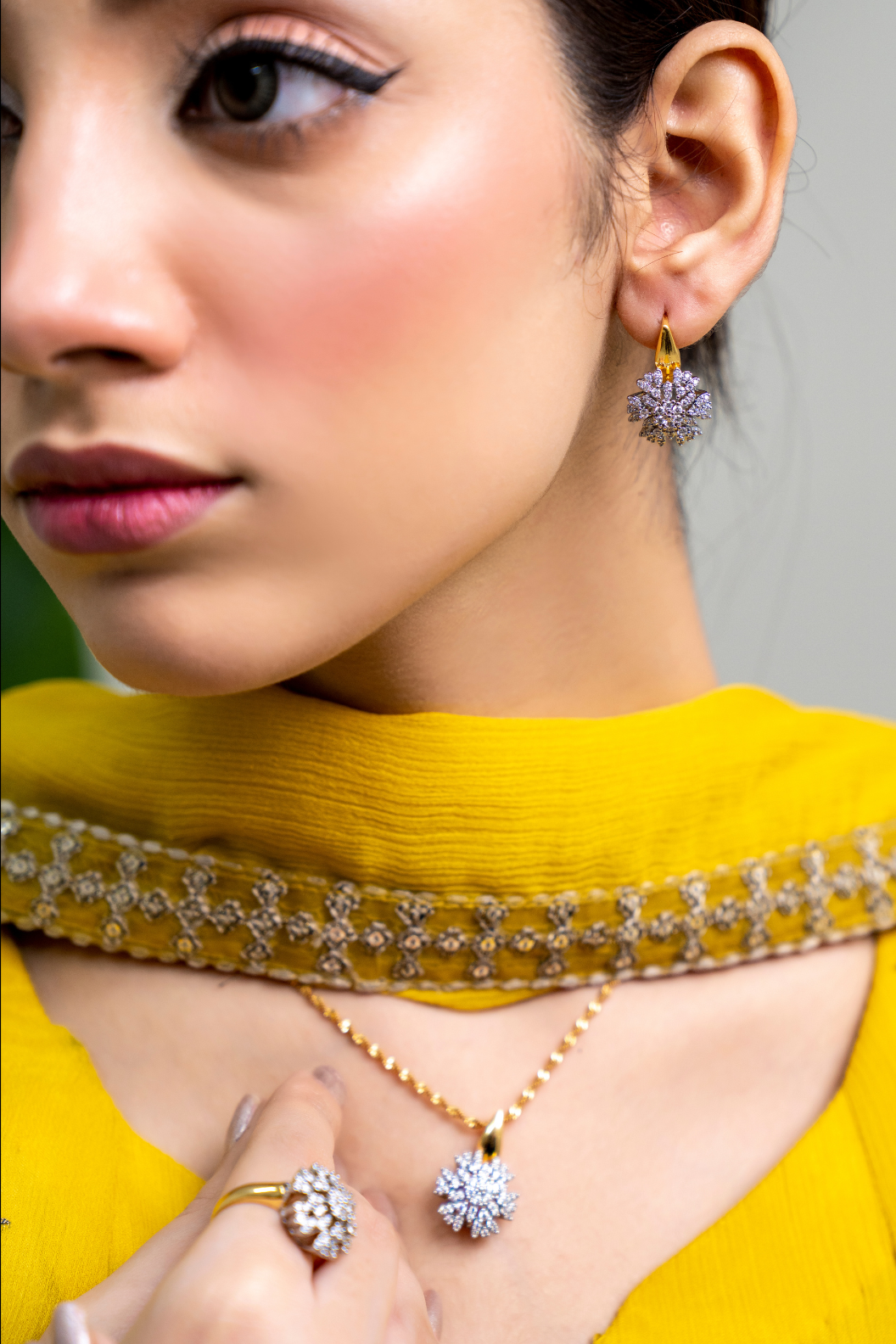 💎Diamond Cut Zircon Locket Set | 22K Gold Polish (1 year Warranty) | MK-300