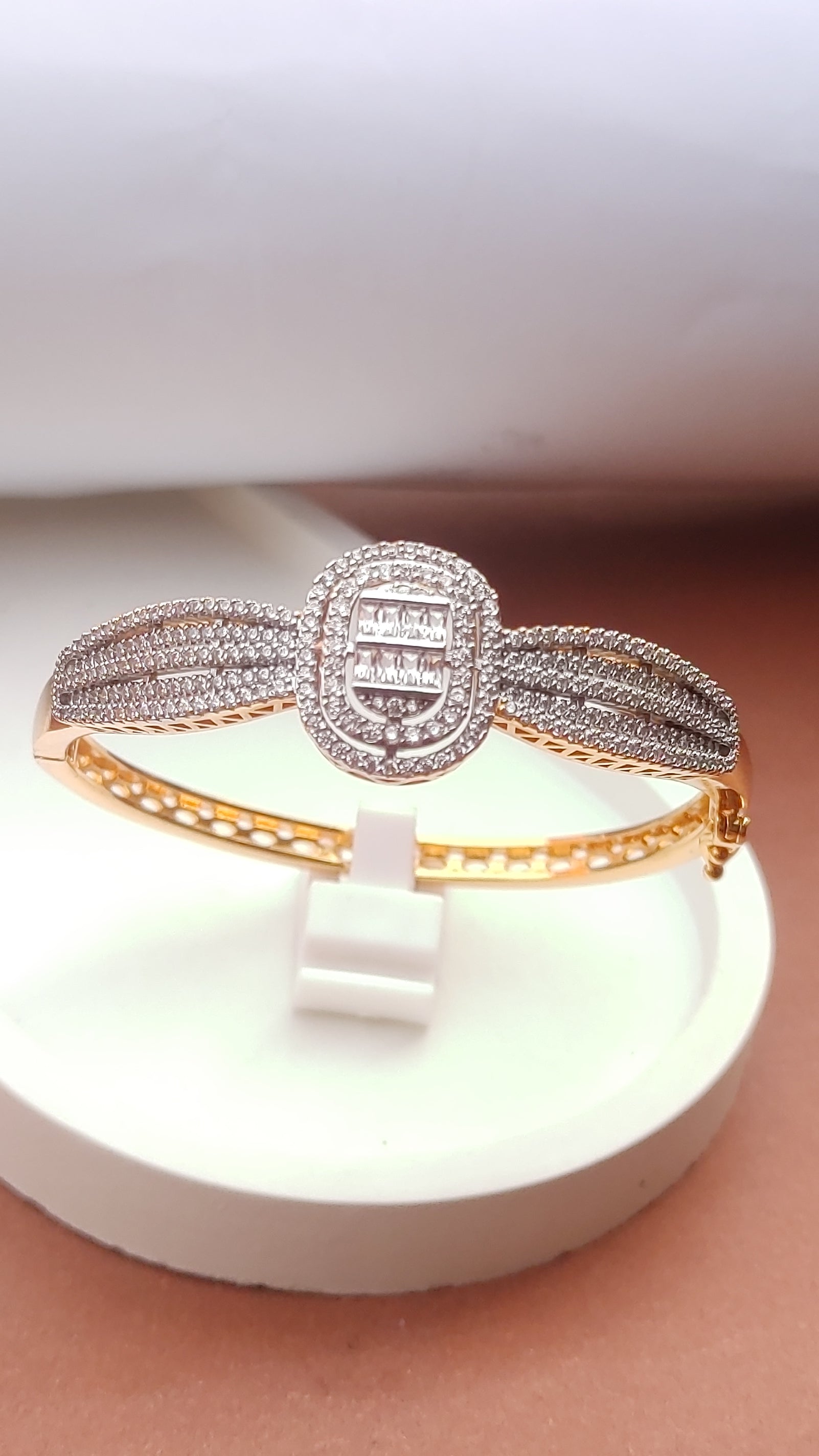 22K GOLD PLATED| REAL ZIRCONS| ADJUSTABLE | 1 YEAR WARRANTY |BRACELET