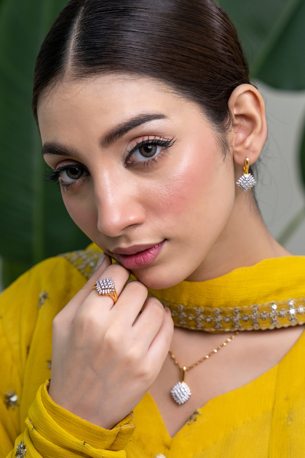 💎Diamond Cut Zircon Locket Set | 22K Gold Plated (1Yrs. Warranty) | MK-380