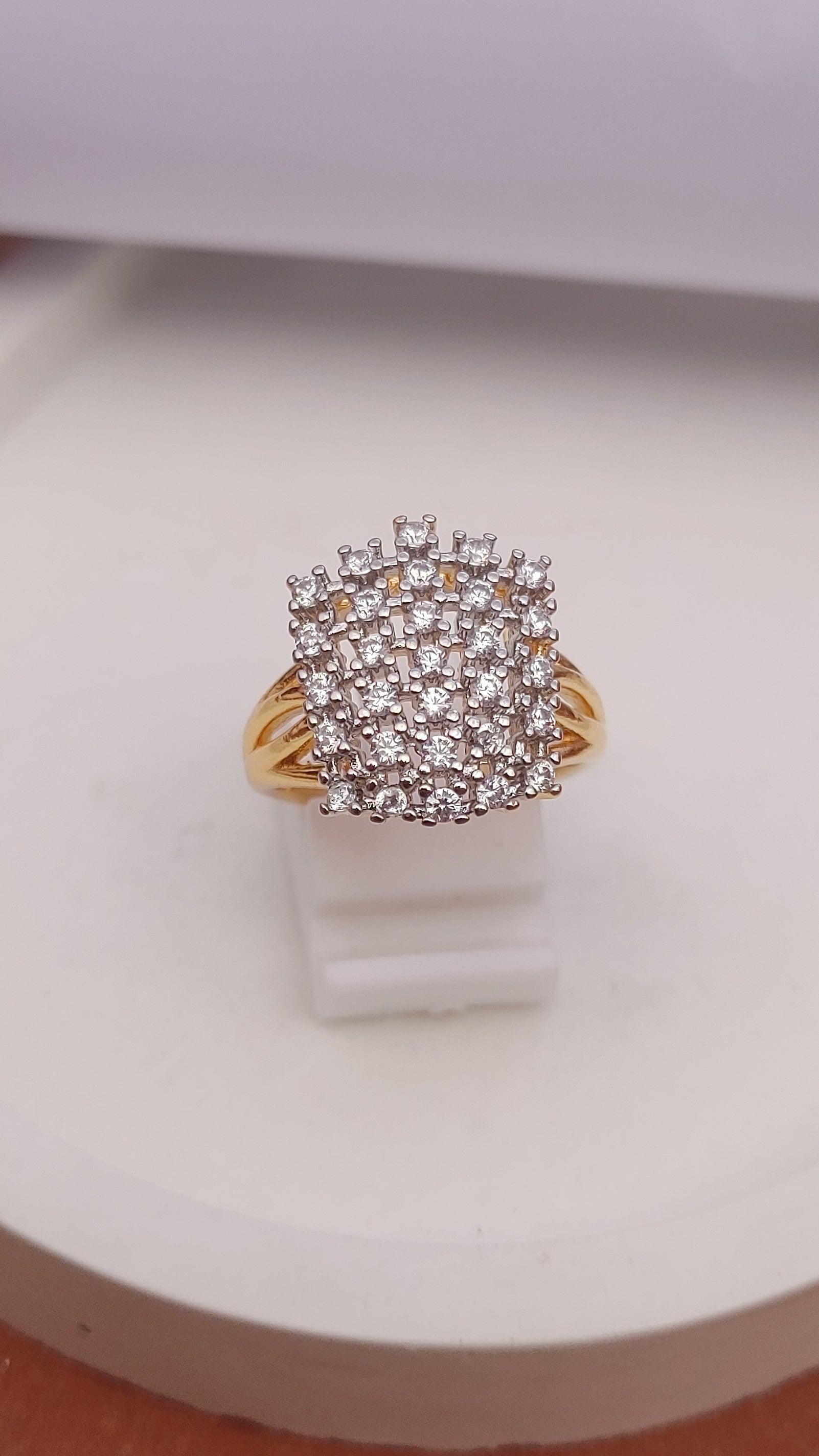 Diamond cut Zircon | judao ring | 22k gold polish |