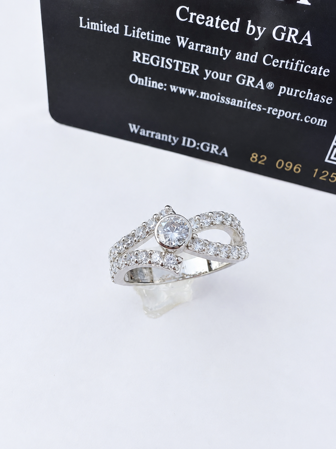 925 SILVER STERLING RING WITH MOISSANITE DIAMOND S17