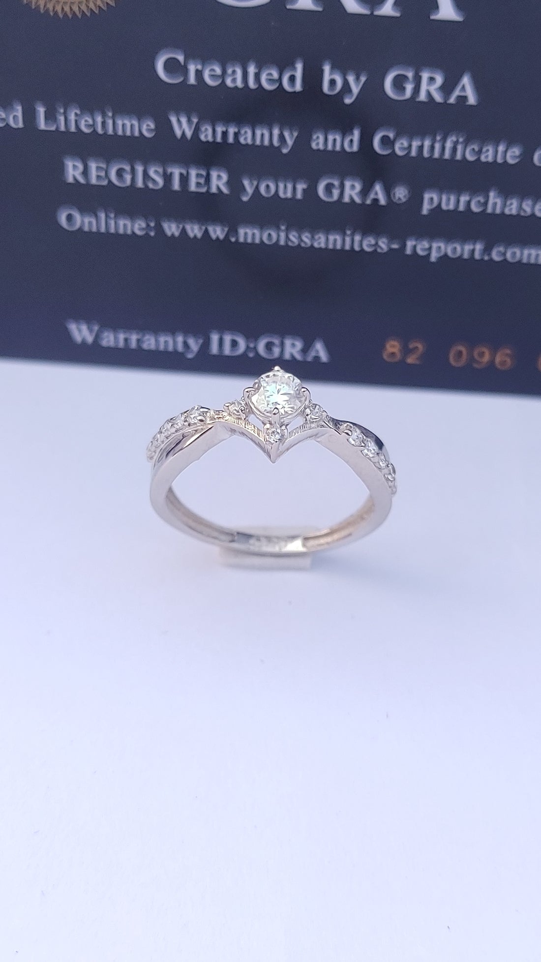925 SILVER STERLING RING WITH MOISSANITE DIAMOND S18