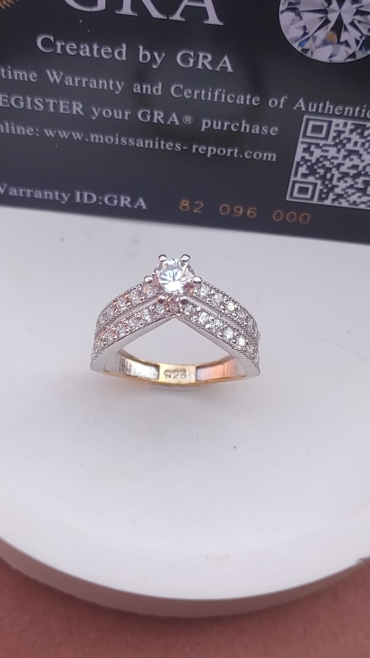 925 SILVER STERLING RING WITH MOISSANITE DIAMOND S20