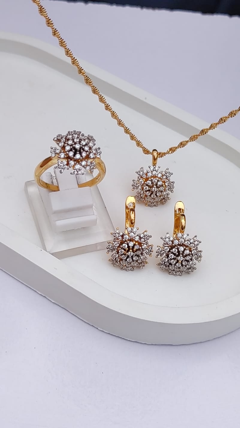 💎Diamond Cut Zircon Locket Set | 22K Gold Plated (1 year Warranty) |