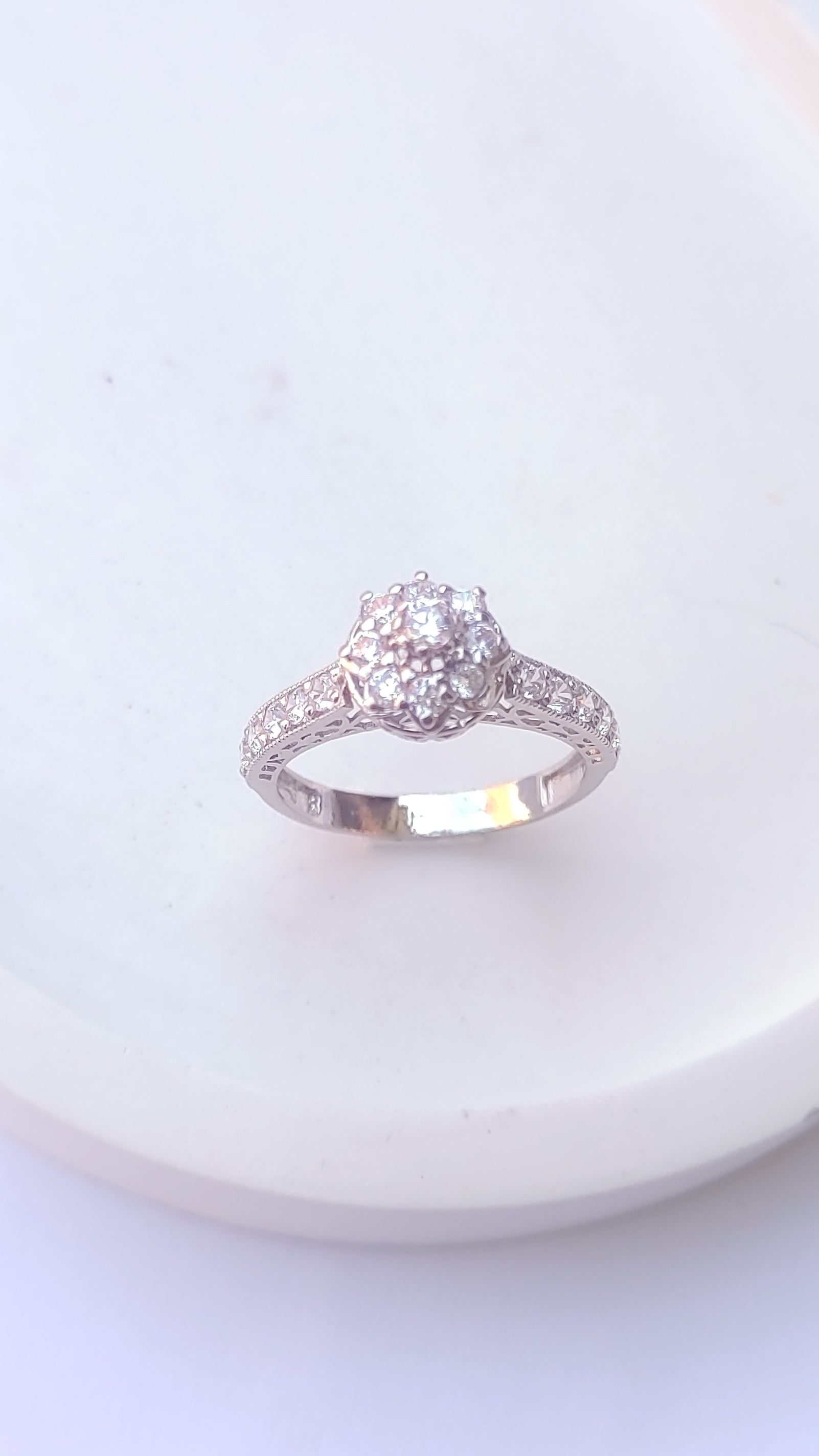 925 SILVER STERLING RING WITH MOISSANITE DIAMOND PAWNABLE AND LEGIT S24
