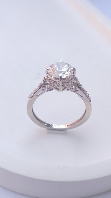 925 SILVER STERLING RING WITH MOISSANITE DIAMOND