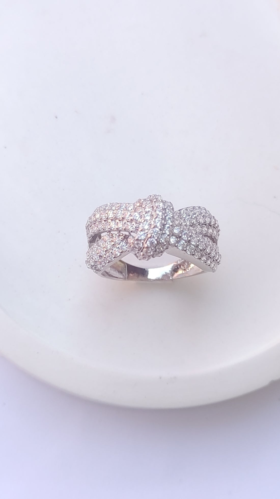 925 SILVER STERLING RING WITH MOISSANITE DIAMOND PAWNABLE AND LEGIT S19