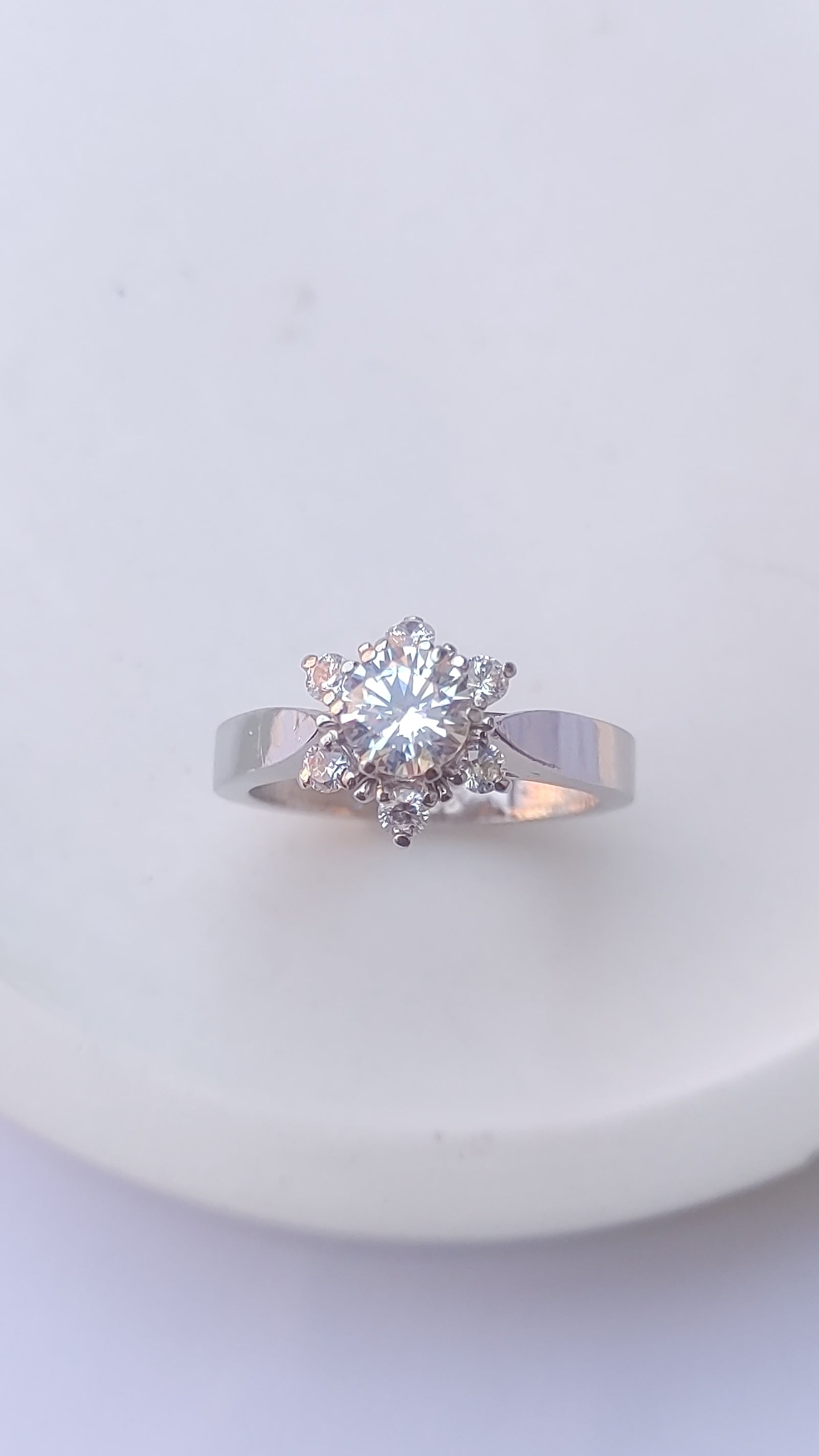 925 SILVER STERLING RING WITH MOISSANITE DIAMOND