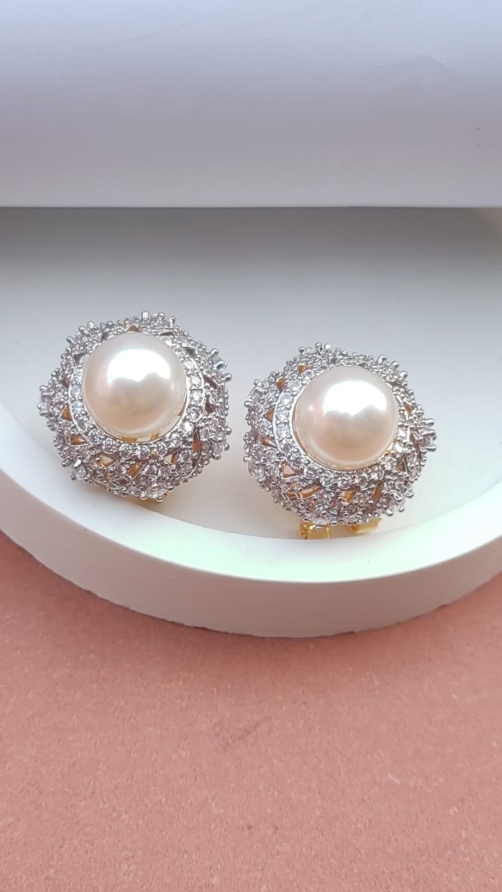 💎Diamond Cut Zircon Earrings | 22K Gold Plated (1 year Warranty) |