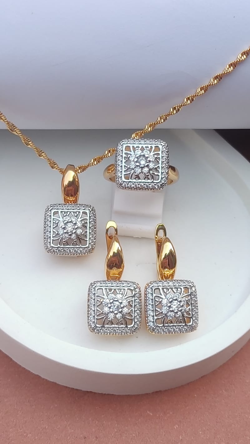 💎Diamond Cut Zircon Locket Set | 22K Gold Plated (1 year Warranty) |