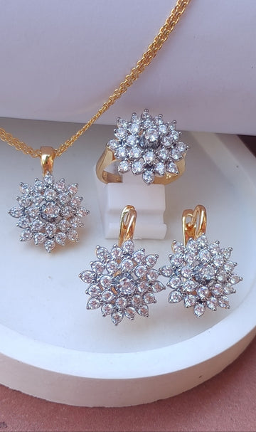 💎Diamond Cut Zircon Locket Set | 22K Gold Plated (1 year Warranty) |