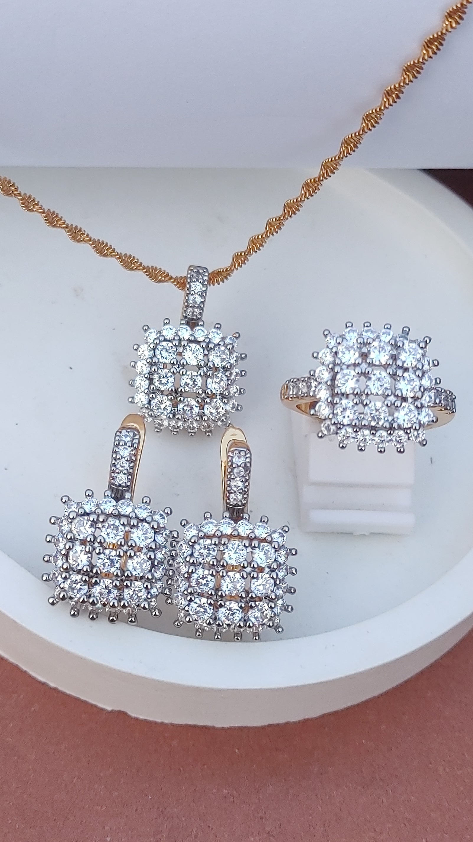 💎Diamond Cut Zircon Locket Set | 22K Gold Plated (1 year Warranty) | MK-385