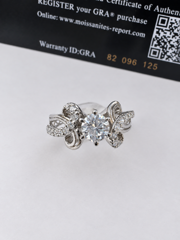 925 SILVER STERLING RING WITH MOISSANITE DIAMOND